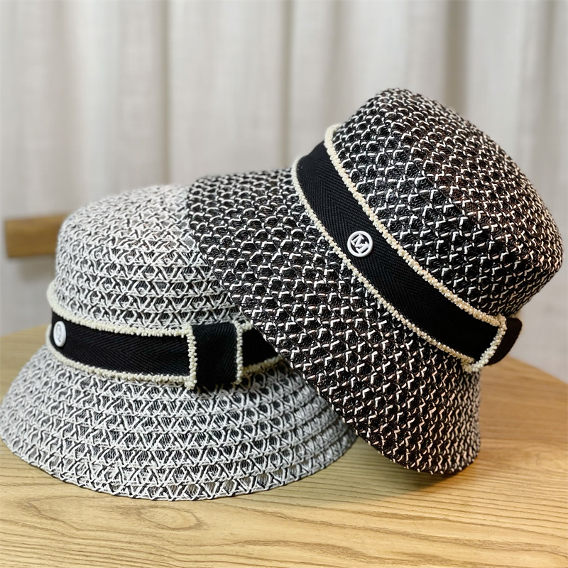 Travel Accessories With Toddler - Chapeau de soleil en paille pour