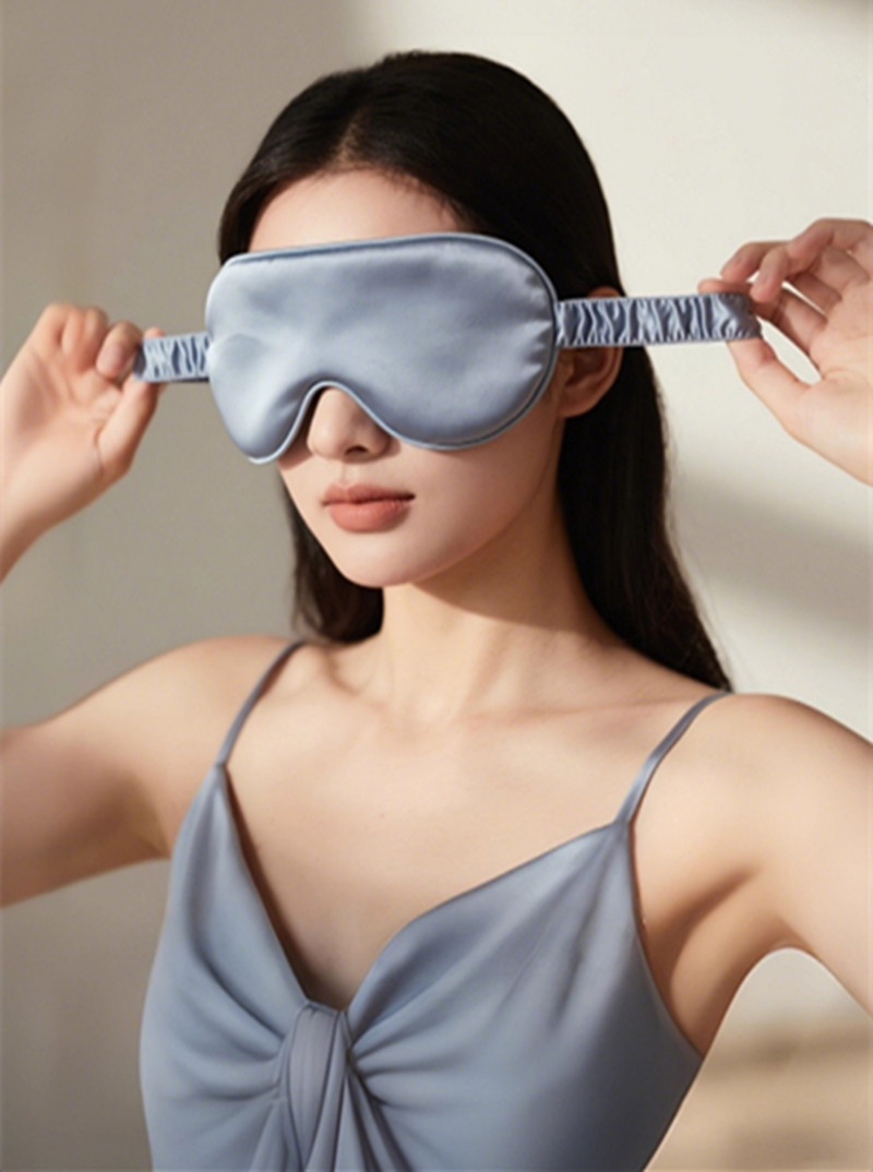 Masque de sommeil en soie, cac - Travel Accessories For Women avis et prix