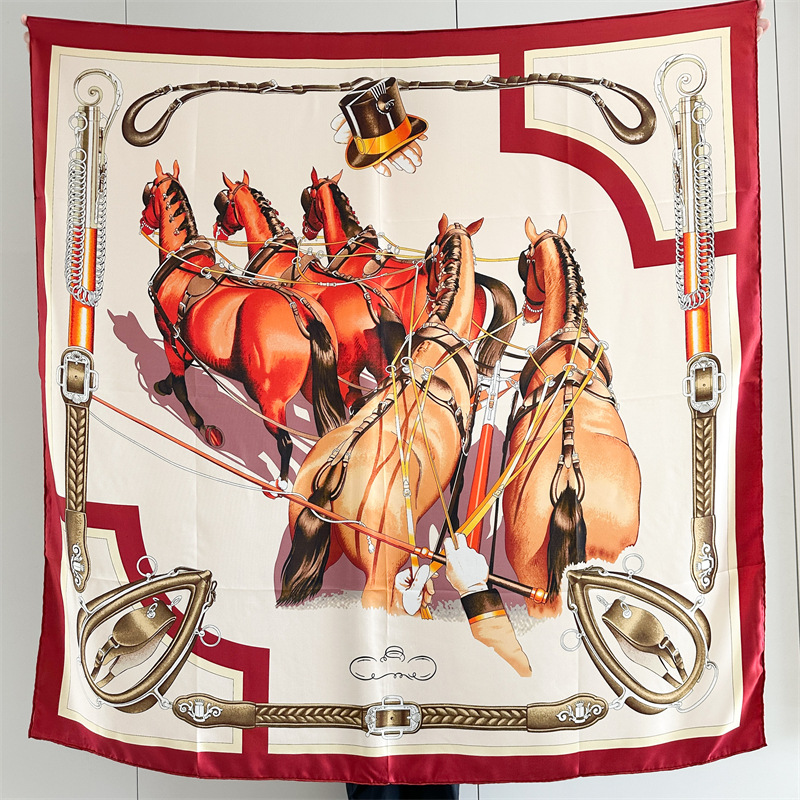 Écharpe en soie motif cheval d - Travel Accessories Designer avis et prix